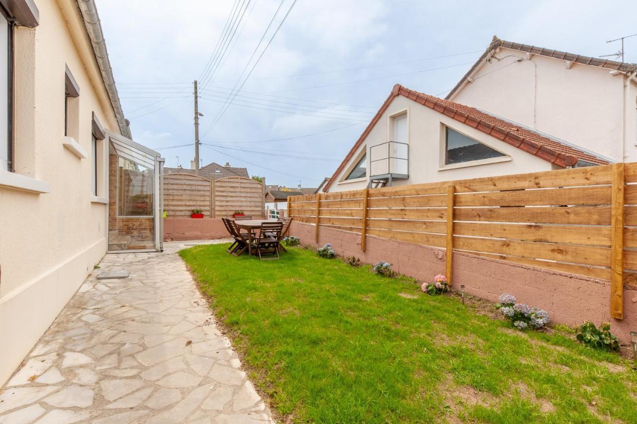 Gite Renardeau - Maison A Deux Pas Du Centre Ville Carentan Ngoại thất bức ảnh
